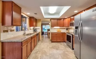 Photo #6: 6037298 Listing