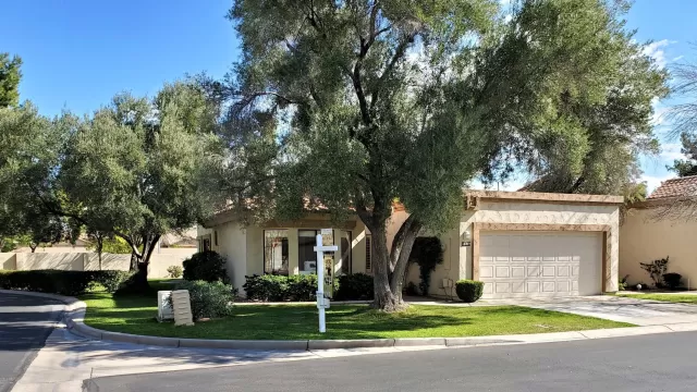 MLS: 6037340 Condo For Sale