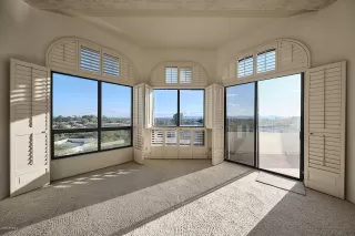 Photo #2: 6037612 Listing