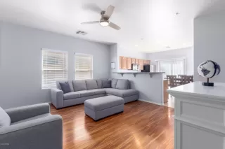 Photo #6: 6037874 Listing