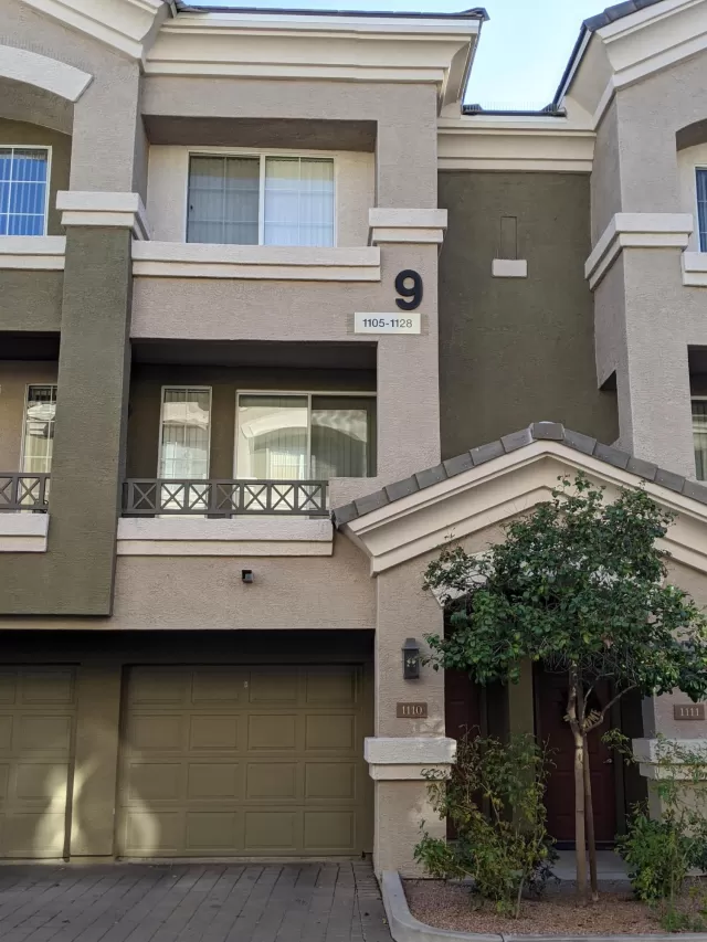 MLS: 6037924 Condo For Sale