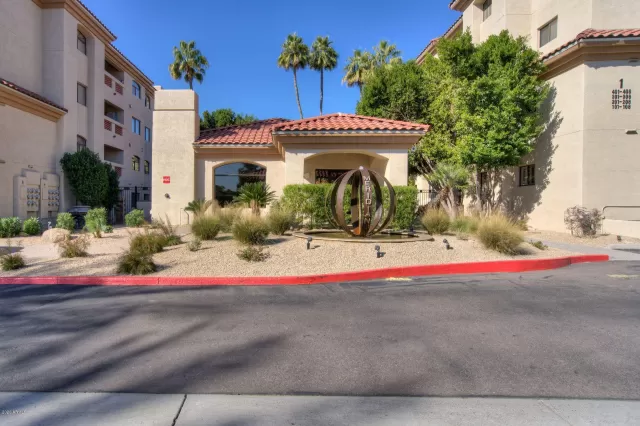 MLS: 6038044 Condo For Sale