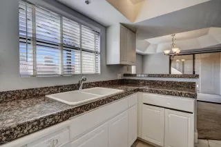 Photo #5: 6038044 Listing