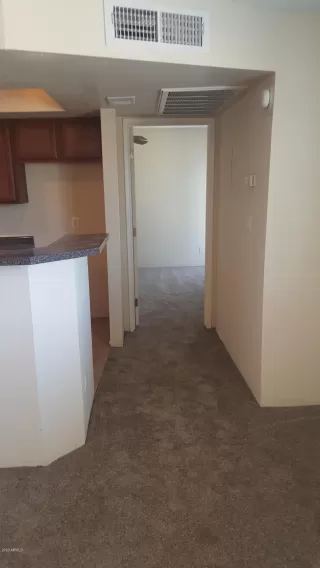 Photo #6: 6038144 Listing