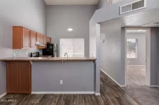 Photo #5: 6038339 Listing 