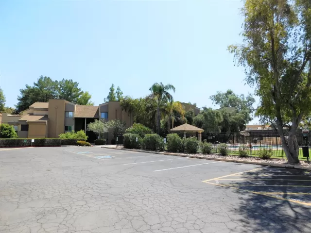 MLS: 6038359 Condo For Sale