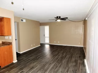 Photo #3: 6038393 Listing