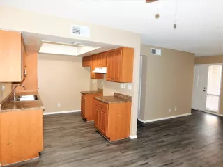 Photo #4: 6038393 Listing