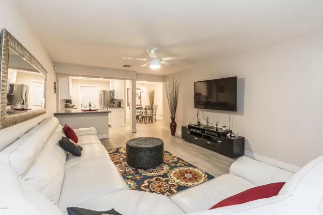 MLS: 6038486 Condo For Sale