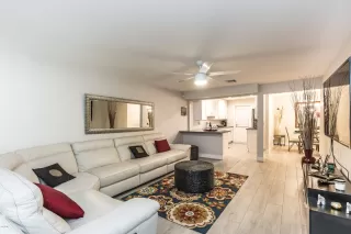 Photo #5: 6038486 Listing