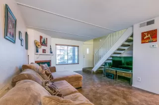 Photo #4: 6038499 Listing