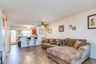 Photo #6: 6038499 Listing