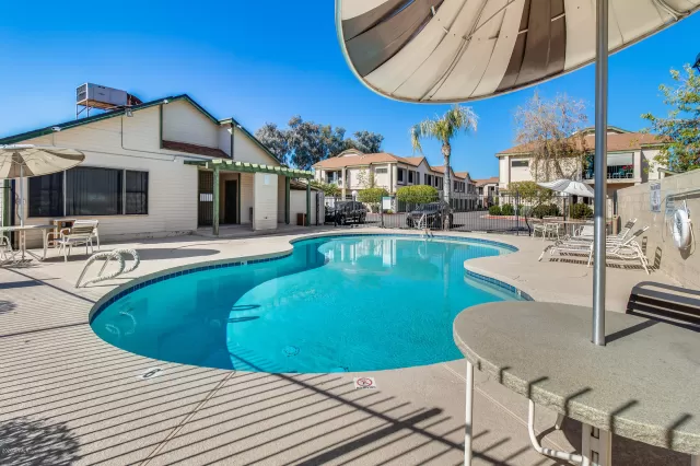 MLS: 6038634 Condo For Sale