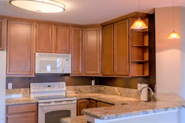 MLS: 6038859 Condo For Sale