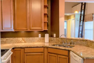 Photo #5: 6038859 Listing