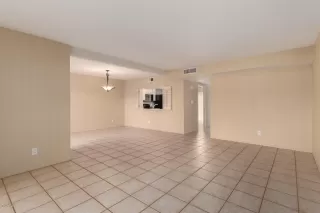 Photo #4: 6038920 Listing 