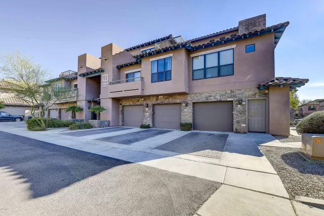 MLS: 6038935 Condo For Sale