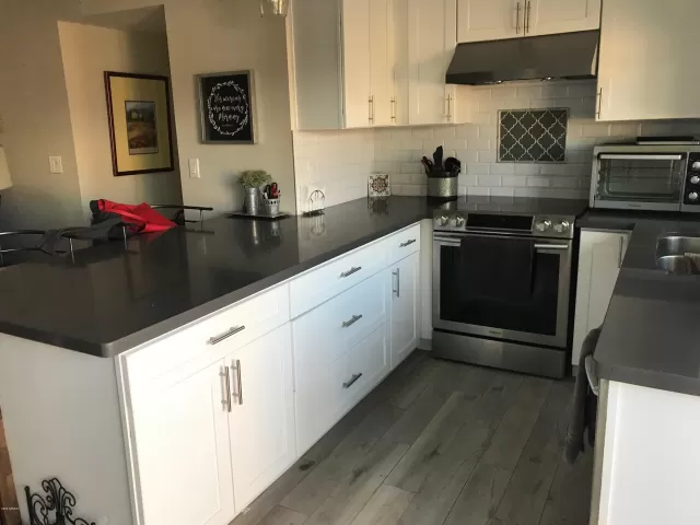 MLS: 6038952 Condo For Sale