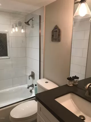 Photo #2: 6038952 Listing