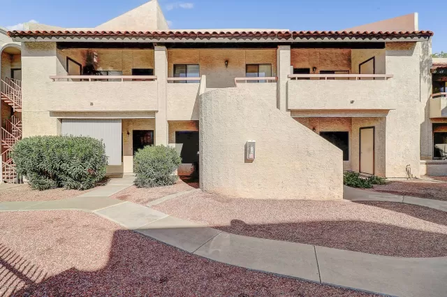 MLS: 6039190 Condo For Sale