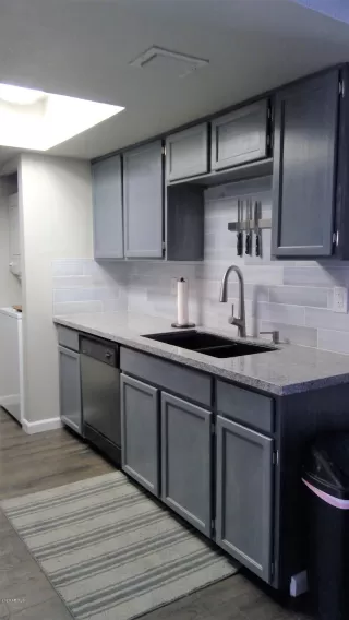 Photo #5: 6039233 Listing