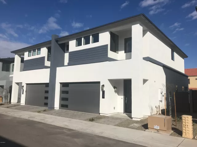 MLS: 6039256 Condo For Sale