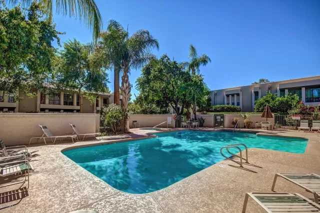 MLS: 6039298 Condo For Sale