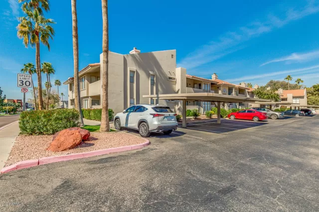 MLS: 6039370 Condo For Sale