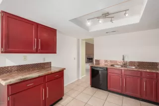 Photo #6: 6039520 Listing