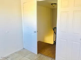 Photo #6: 6039877 Listing