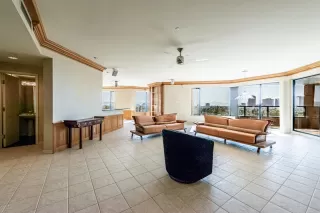 Photo #5: 6039898 Listing