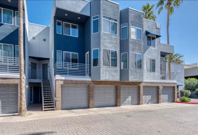 MLS: 6039900 Condo For Sale