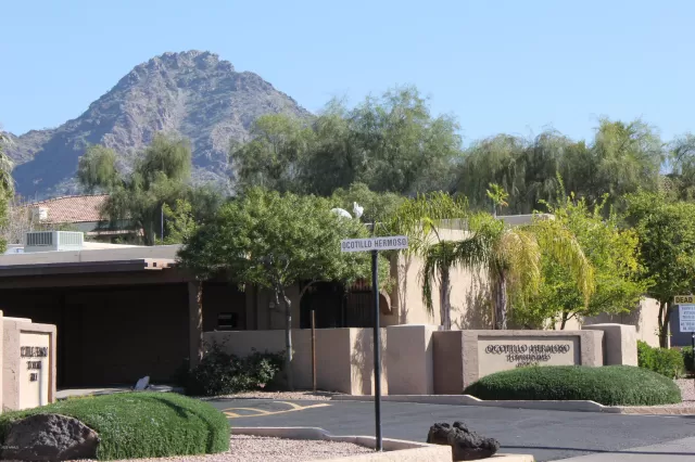 MLS: 6039968 Condo For Sale