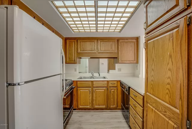 MLS: 6040065 Condo For Sale