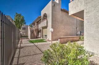 Photo #6: 6040113 Listing