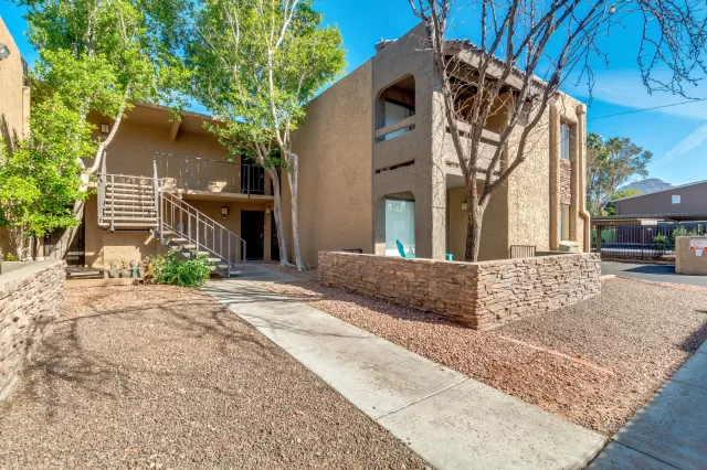 MLS: 6040122 Condo For Sale