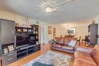 Photo #3: 6040122 Listing