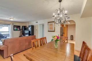 Photo #5: 6040122 Listing