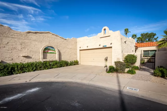 MLS: 6040153 Condo For Sale