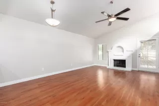 Photo #5: 6040153 Listing 