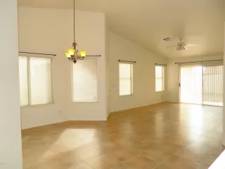 Photo #6: 6040174 Listing