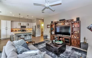 Photo #3: 6040176 Listing