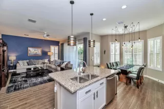 Photo #6: 6040176 Listing