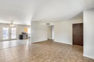 Photo #2: 6040323 Listing 