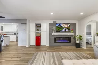 Photo #4: 6040331 Listing