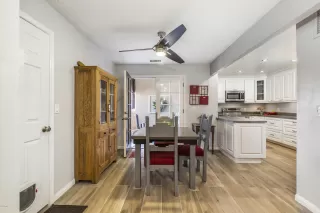 Photo #5: 6040331 Listing