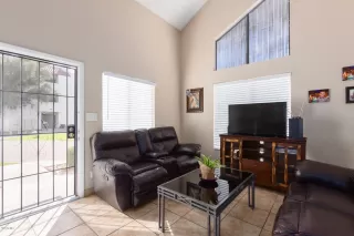 Photo #2: 6040366 Listing