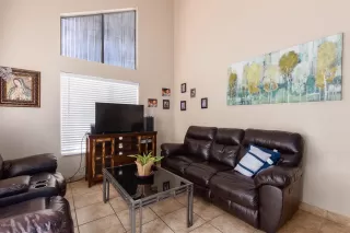 Photo #5: 6040366 Listing