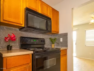 Photo #4: 6040601 Listing 