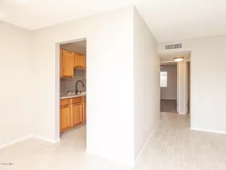 Photo #6: 6040601 Listing 